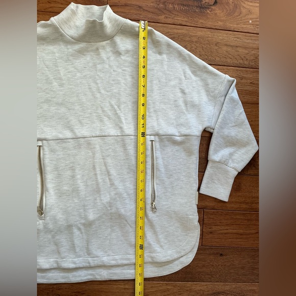 Varley Mockneck Sweatshirt, front zipper pockets, XS - Picture 4 of 8